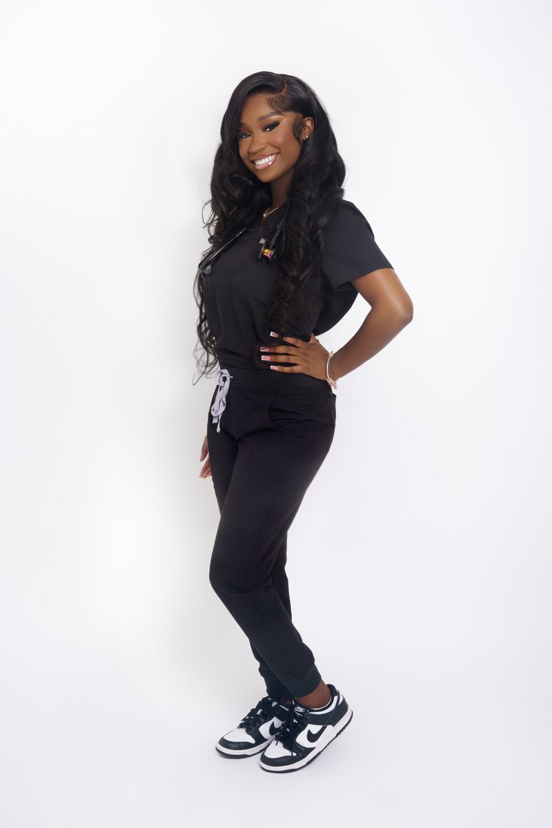 janaeeee_xo's tweet photo. I passed the RN-NCLEX in 85 questions! Only 11.4% of Registered Nurses are black and I’m proud to say I’m one of them! Allow me to reintroduce myself, Ja’nae D Griffin, RN.
LPN ✅ RN ✅
BSN loading.. https://t.co/96GToMojkr