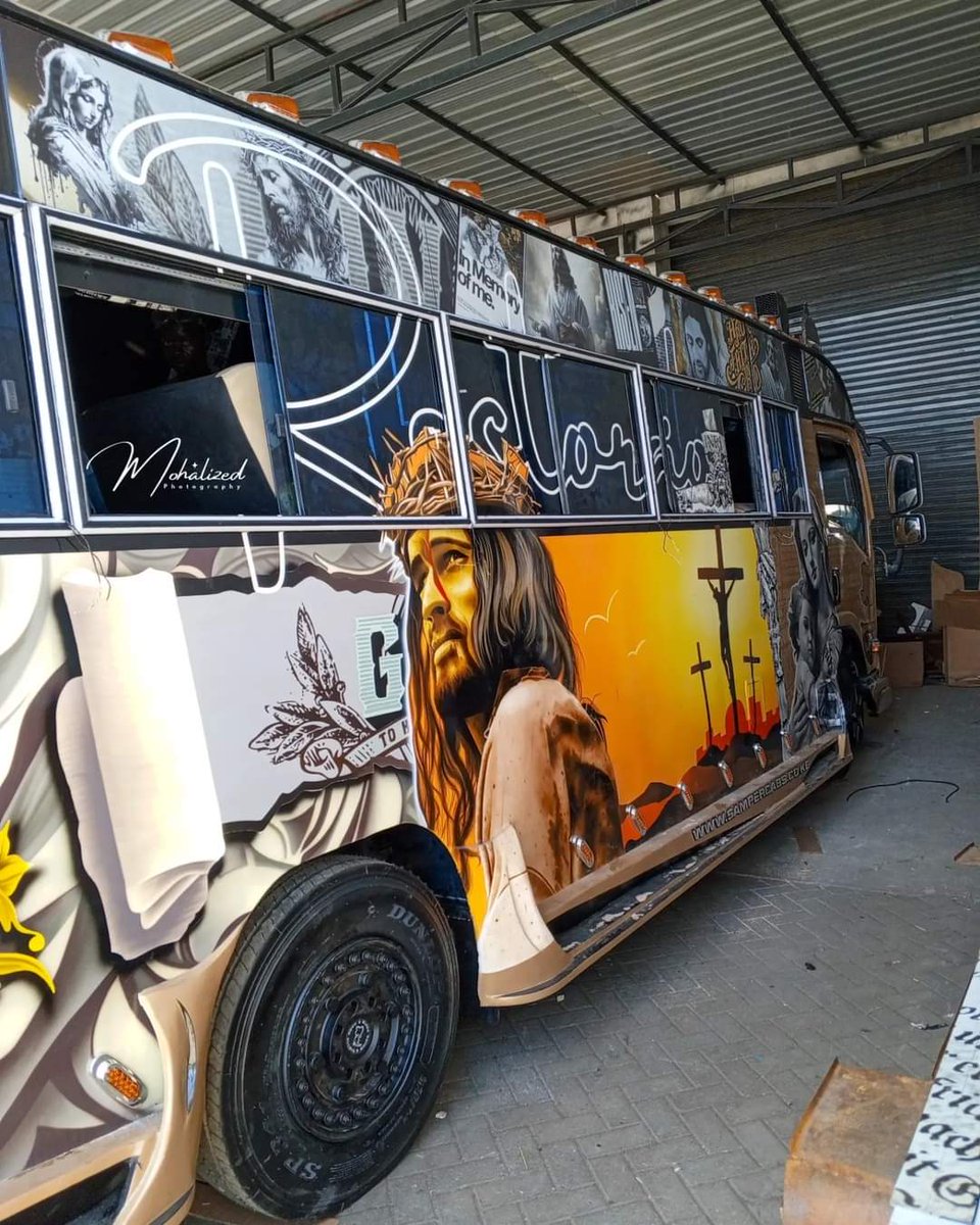 MatwanaCulture's tweet image. 🆕️ Coming Soon : Restoration 
Embakasi Route 33 #RoyalSwift #Restoration 

Designed by @maze_njoroge 
Airbrush Portraits by @martin_ojiambo 
Body Fabrication by Kci

Get in Touch with @graffmatwana for Enquiries;
#MatwanaMatatuCulture by #GraffMatwana 
☎️ (+254) 0727 213 423