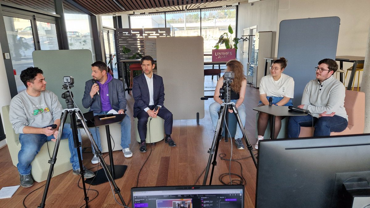 Unimes_WebTV's tweet photo. 🟣 Vue d'Unîmes, le #talkshow commence sur #Twitch !

👉 Une nouvelle émission qui sera principalement consacrée à la mise en valeur de certains projets de nos #étudiants @unimesfr : https://t.co/o4H3IVwx66

#Université #Nîmes https://t.co/bgfttIaT0H