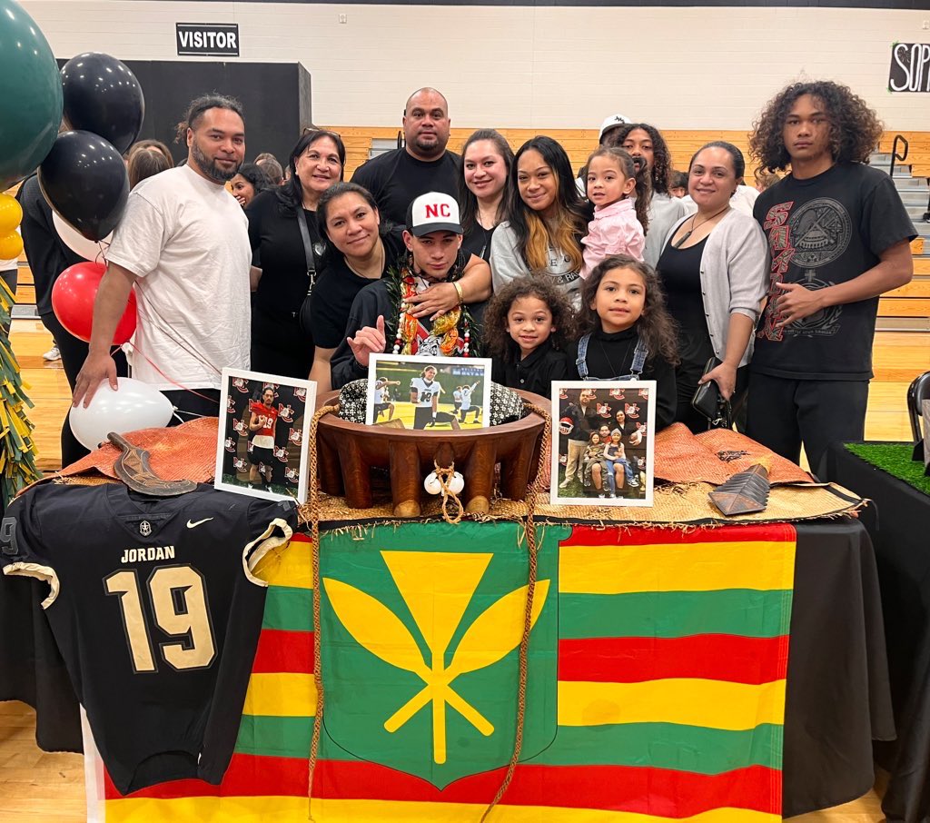 Signing day for our Tamanuikiterangi. He’s lived up to his name and more! Loves his culture and family. A proud kanaka maoli! Time to earn your keep😤 Always been one but it’s official now, certified DAWG!
