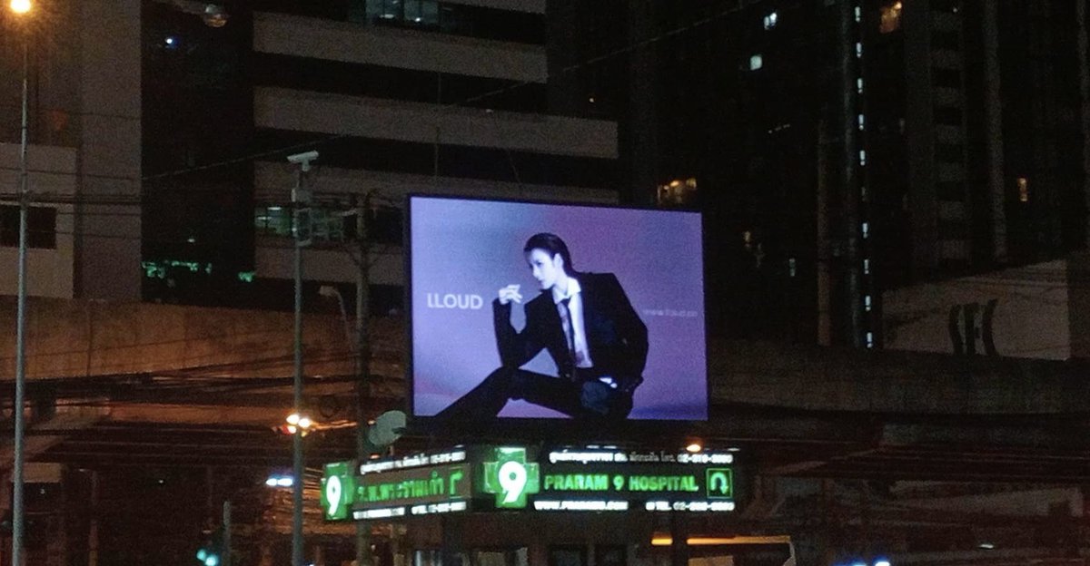 lmonart_'s tweet photo. No wonder Low Budget Stan cried seeing how Lisa promotes her label so seriously 🤣

LLOUD CEO LISA 
#LLOUDByLalisa 
#WeAreLloud
#lloudbylalisa https://t.co/xffTSNpLp5