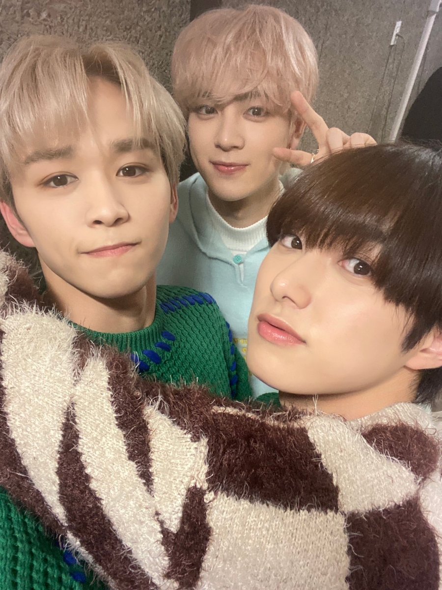 後藤威尊] 久しぶりに3人で大阪帰った🤴🤴🤴 大阪やっぱ落ち着くな