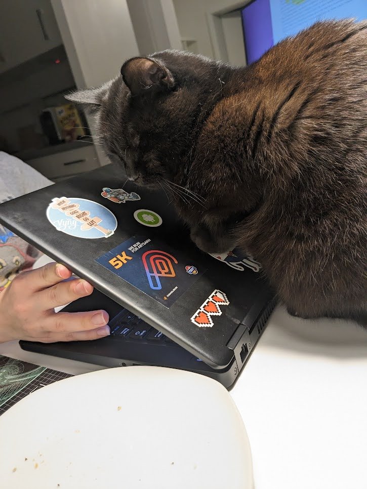 - Закрой))
- Ни закрою))