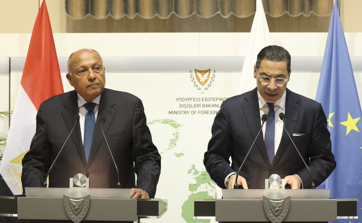 CyprusMFA's tweet photo. Ο Υπουργός Εξωτερικών της Αιγύπτου κ. Sameh #Shoukry πραγματοποίησε σήμερα επίσημη επίσκεψη στην Κύπρο.
🔹Δελτίο Τύπου:
https://t.co/eTBO6gTPtI
🔹Δήλωση ΥΠΕΞ @ckombos:
https://t.co/0nASdo7K1i https://t.co/UPDP6SXIhU