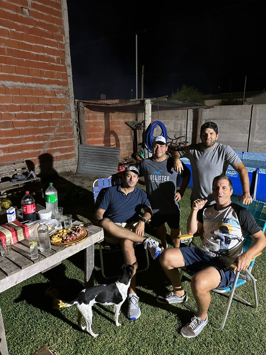 sinpapasfa's tweet photo. Siempre vamos a estar para apoyarte amigo, sin saber cual sera tu ultima peña, tratando de hacer de la peña un lugar donde encuentres esa paz. Te queremos siempre. https://t.co/HjP6UMyZUd