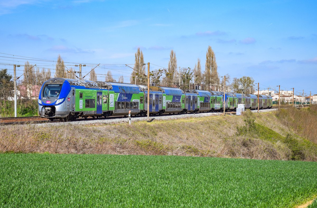 MOUTON_ferro's tweet image. Régio2n HDF !
@baillehache
@5633Melvyn
#regio2n #ter #terhdf #louvres