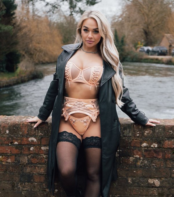 Feeling so overwhelmed at the moment, taking the weekend off here whilst I&rsquo;m away with my babe &amp; his