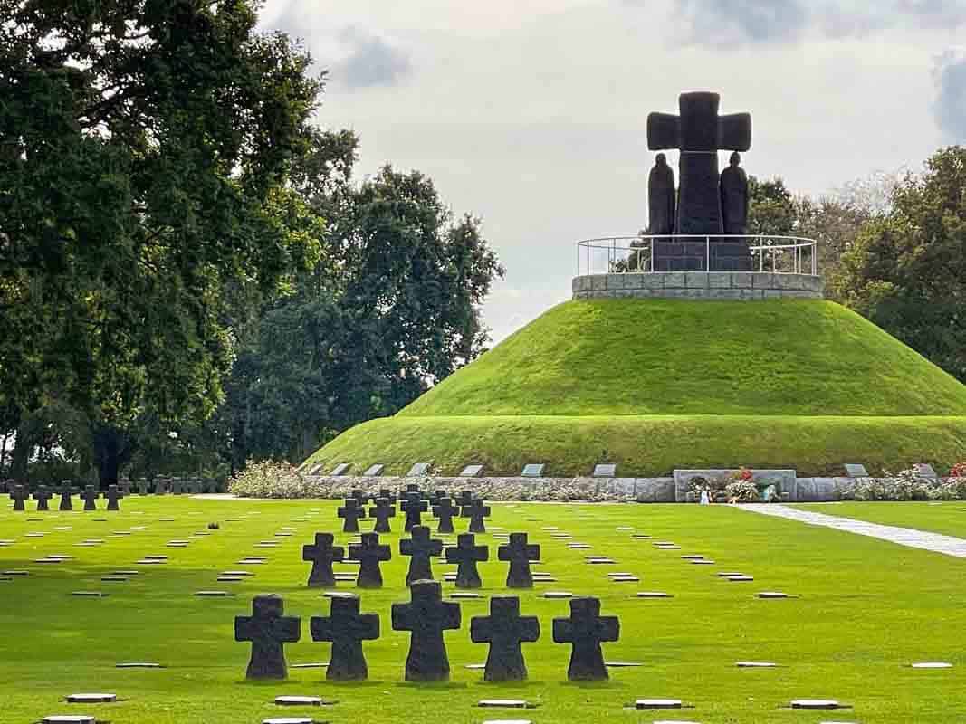 OnTripDK's tweet photo. The German Cemetery in Normandy #cementry https://t.co/E2ENRuKKCi