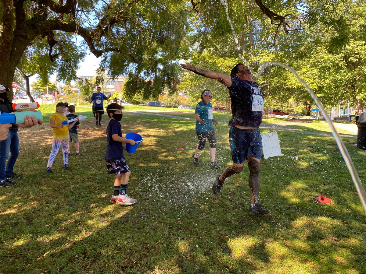 loopthelupe's tweet image. SOAK UP THE FUN: Our favorite obstacle in our race is this one--Squirtgun Alley! And it's just ONE of the 7 obstacles you'll face on each lap of your race (9 for the Elite Wave). #BestDeals on registration (&amp;gt;30% off!) if you sign up before 3/23. loopthleupe.com @OCRBuddy