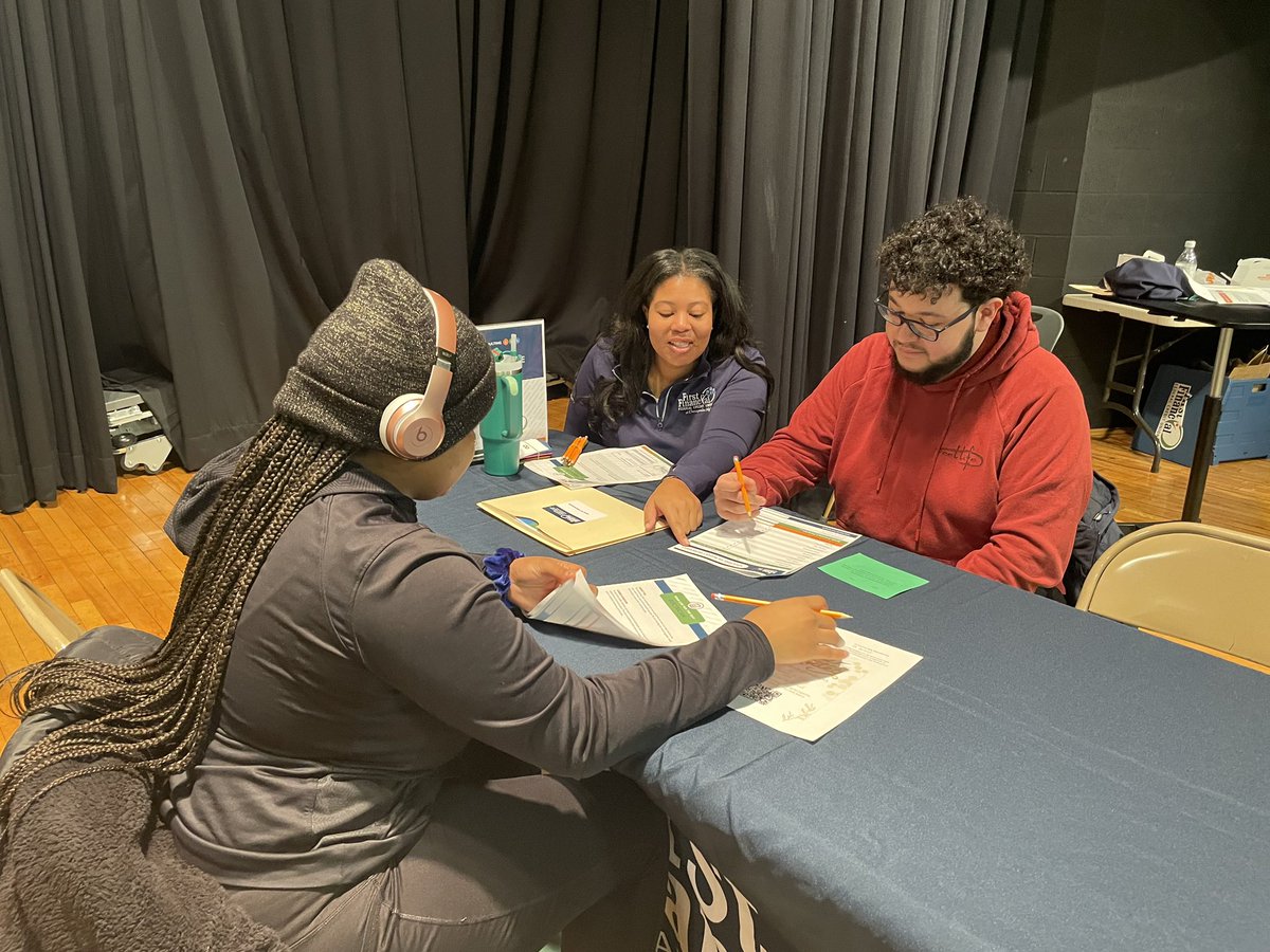 christywmoore's tweet photo. Chesapeake High students participated in Adulting 101 and learned about budgeting. Thank you to @FFFCUofMD for supporting and facilitating this effort @adfales @CTE_BaltCoPS @ChesapeakeHS @GrubbsMg https://t.co/xbzCc3rqzv