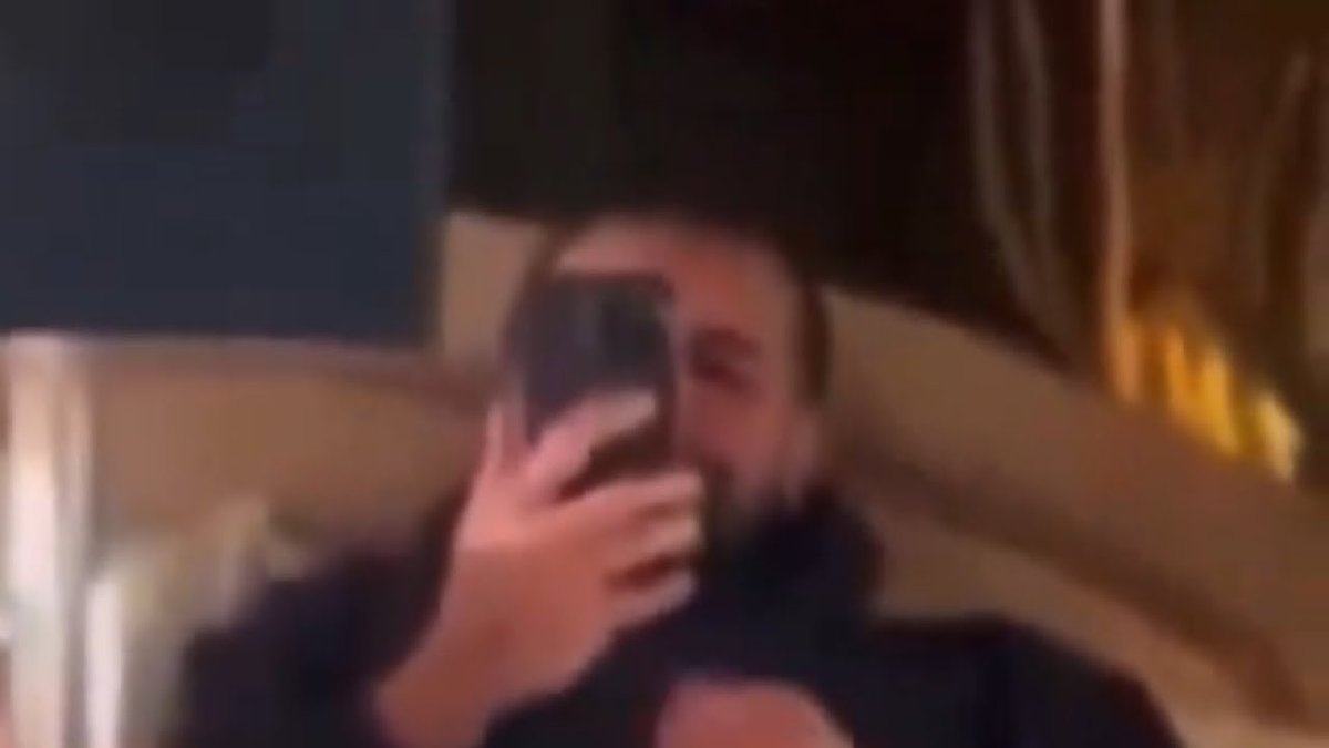 ChLuke123RBLX's tweet photo. Follow + Dm “Drake” for Drake Leak #drake #drakeleake #drakeexposed #drakeleaks #DrakeLeakes https://t.co/ogj6jsy4Hv