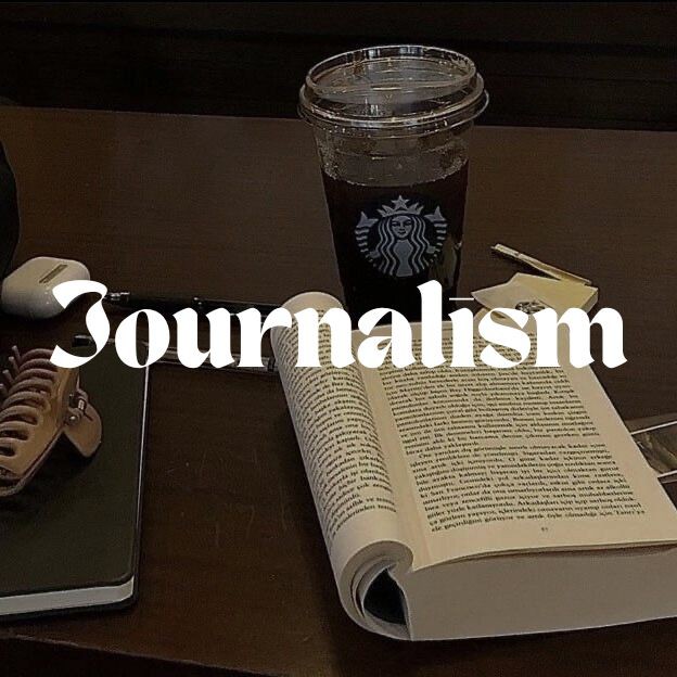 LivNney's tweet photo. ⌕:   #studytwt • #studytwtbr • #booktwt

_ bea, ela/dela
_ 2005
_ caloura de jornal na Unesp
_ meta: mais foco e organização 
_ estudando: inglês
_ ♡ ler, NewJeans, filmes de época e doramas

↺ + ♡ = moots https://t.co/o2MdZttYvS