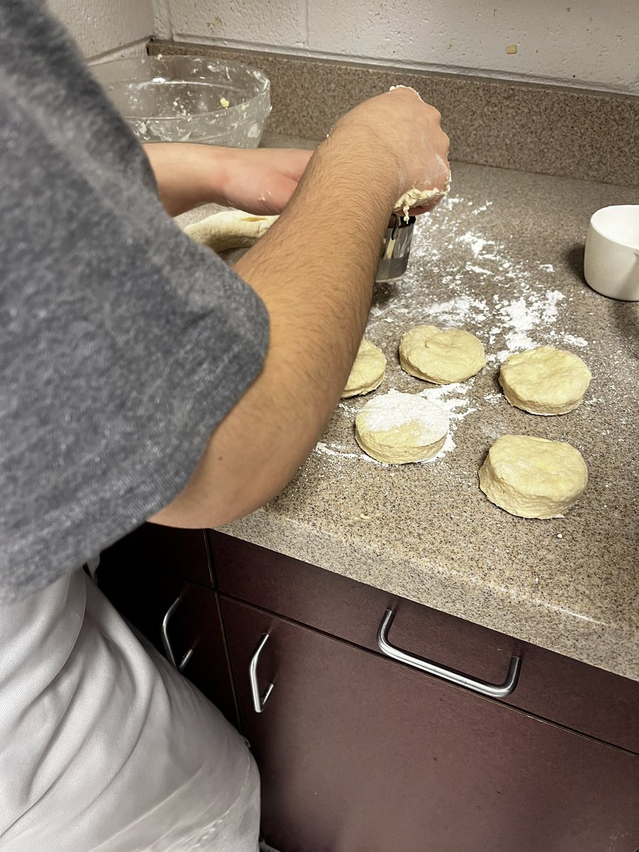 MrsHolmesFACSEd's tweet photo. It was all about homemade vrs semi-homemade cooking techniques this week! Excellent job Foods 1 students on their first cooking lab! These homemade biscuits were amazing! @CRHSRedWolves #CTEMonth #IamCTE #homemade #cooking https://t.co/jtNJthmE1g