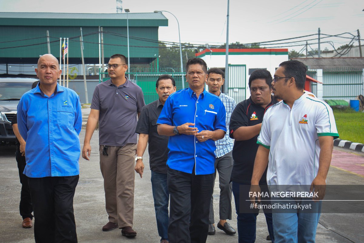 8 Februari 2024 | Khamis | Manjung 

Lawatan kerja rasmi YBrs. Encik Abd Rahman Bin Mahmood Timbalan Ketua Pengarah (Operasi) FAMA ke HARUMi Brands Sdn Bhd. Hadir sama YBrs. Dato' Seri Mohd Nasarudin Ahmad, YBrs Dato' Muhamad Asri Haris,