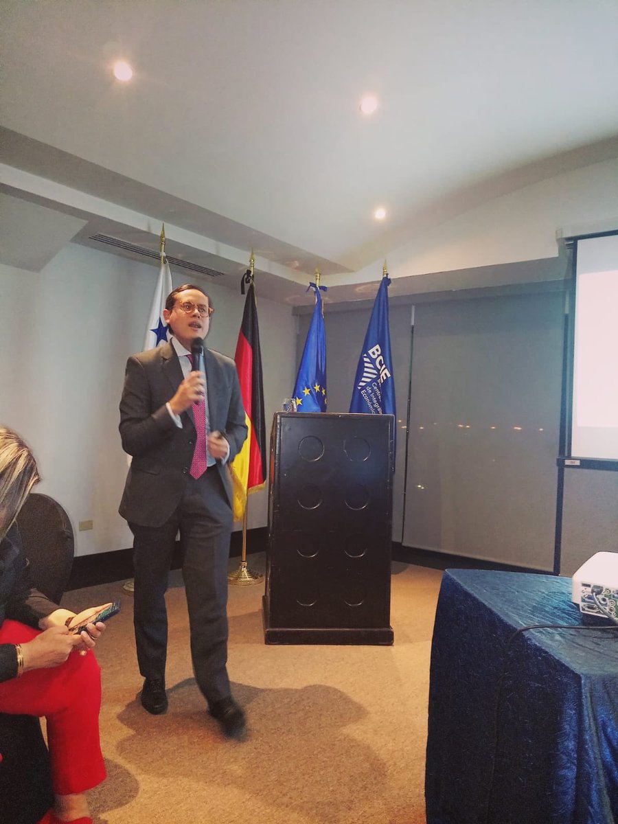 Desde CEPAL acompañando a Panamá en el lanzamiento de su programa de clusters. Nuestros países deberán escalar y mejorar sus políticas de desarrollo productivo para abordar el reto de una productividad estancada. Las iniciativas cluster son una forma de organizar estos esfuerzos.