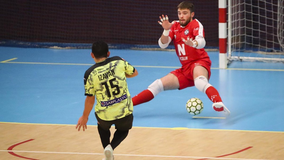 lavoixdessports's tweet photo. Futsal (Deuxième division) : L’ascension fulgurante de l’Avionnais Geoffrey Dubois, ce gardien ... qui marque aussi des buts https://t.co/xSQcOg46Er https://t.co/Bta6sQZe2Z
