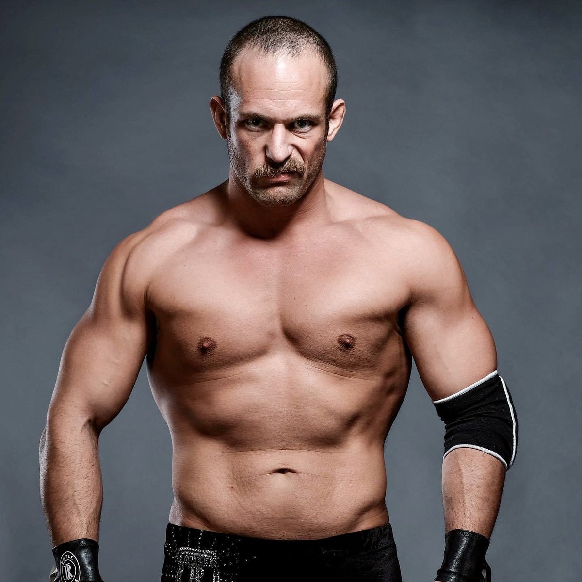 Chupacabra_01's tweet photo. 🎂Happy Birthday to Royce Isaacs! @RoyceIsaacs #RoyceIsaacs #WestCoastWreckingCrew #NewJapan #TeamFilthy #CWFH #NWA #WWE #NXT #ECW #WCW #ImpactWrestling #TNA #ROH #AEW #MLW #LuchaLibreAAA #CMLL #NJPW #ProWrestlingNoah #AJPW https://t.co/Xgae7gf8ni