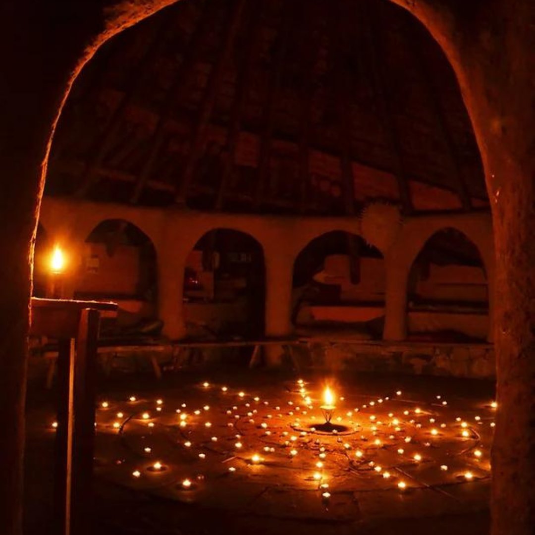 Join us for a unique and magical evening at <a href="/FelinUchaf/">Felin Uchaf</a> roundhouse this summer on our Storytelling Course, A Tale on the Tongue.

With tutors <a href="/DanielMorden3/">Daniel Morden</a> &amp; <a href="/philokwedy/">phil okwedy</a> you'll develop your skills and confidence as a performance storyteller.