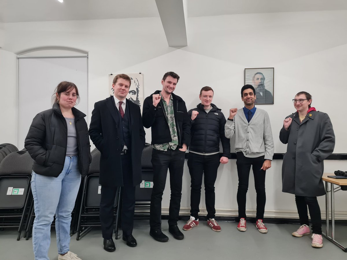 Excellent evening discussing:

Why do we have a Labour Party instead of a socialist party?

Should socialists engage with the 
parliamentary system?

Describe the relationship between a socialist parliamentarian and socialist party?

How do we approach a party building project?