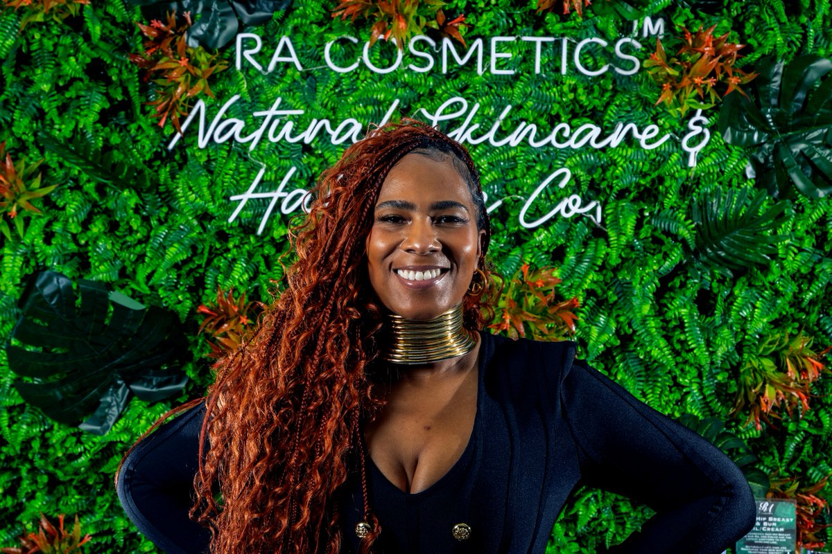 Sell_on_Amazon's tweet photo. For Adia Howard, COO of @RACosmeticsLLC, owning a #Blackownedbusiness provides a platform to help empower her community. #blackhistorymonth #BHM #AmazonBBA https://t.co/UCtH0GjCPW
