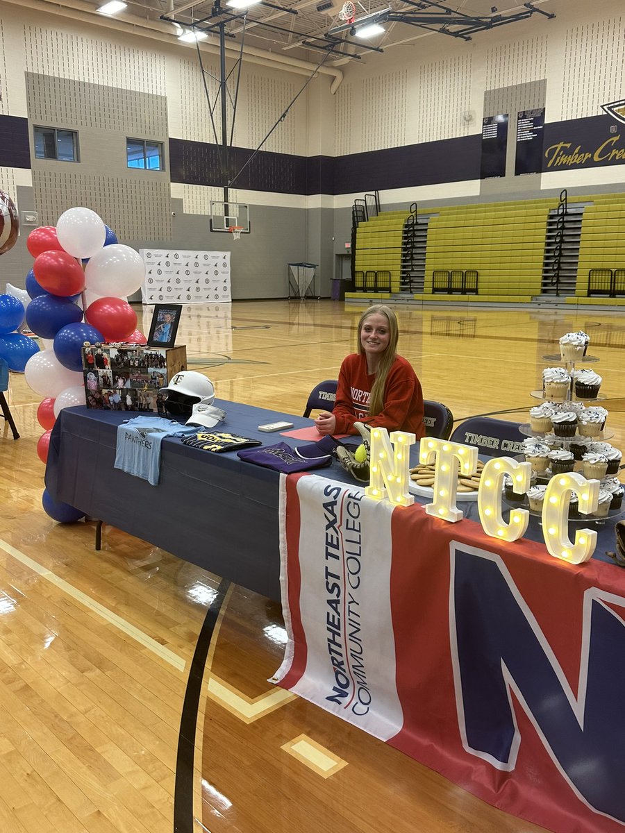 It’s official.  Signed my LOI on National Women’s in Sports Day!
<a href="/TheCoachColwell/">Coach C</a> 
<a href="/NTCC_Softball/">NTCC SOFTBALL</a> 
<a href="/IGDFW_Bryant/">18u Impact Gold Premier Bryant</a> 
@TimbCreekSB