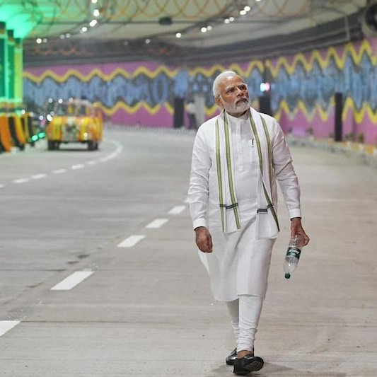 nkk_123's tweet photo. This picture is worth 777 crore. https://t.co/q1qysiHeBD