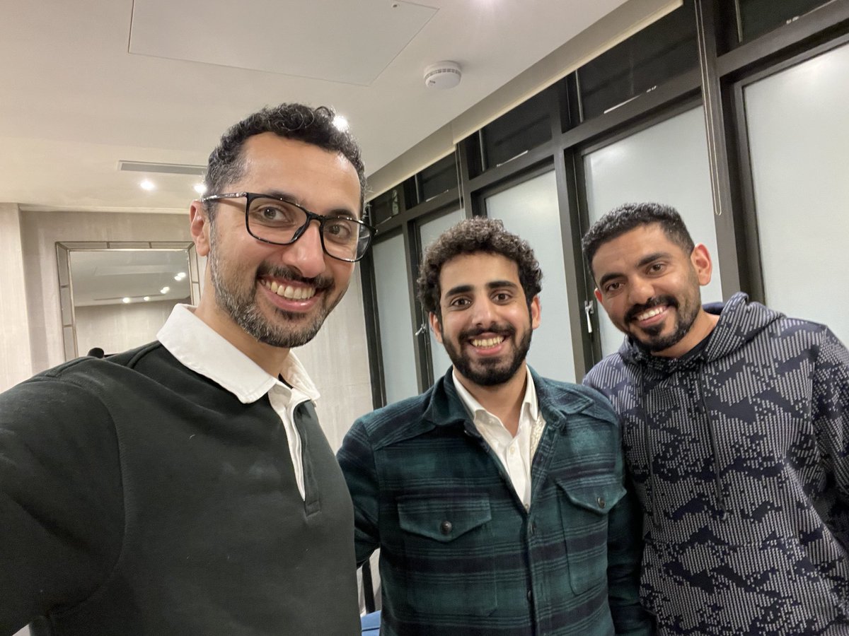 تم اعتقال والدي #عوض_القرني و والد عبدالله #سلمان_العودة وتطالب النيابة بإعدامهم ، تم اختطاف إخوة عمر لإجباره على الصمت ؟ 
هل توقف قطار الإصلاح أم زاد صلابة وقوة ؟ 
لا يمكن إيقاف القطار وكل يوم يمضي سيزداد عدد الركاب .

الحرية لإخوة عمر 
الحرية لعوض القرني 
الحرية لسلمان العودة