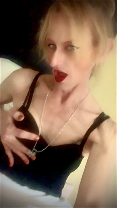 I think these need to say something on em   Ideas? https://t.co/wS2cCAbtV1