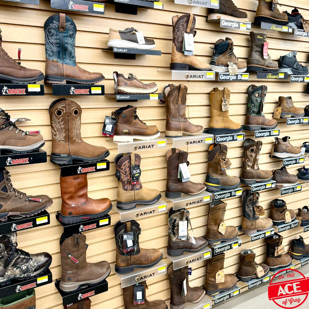 AceofGray's tweet image. Our boot selection is growing. Come see great brands like Rocky Boots, Ariat, Georgia Boot, Merrell, and several others. Now located in the men&apos;s section of the gift shop.

#AceOfGray #BootSelection #Ariat #GeorgiaBoot #Merrell #RockyBoots #TheresNoStoreLikeIt