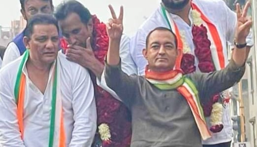 NadeemjavedINC's tweet photo. भारतीय क्रिकेट टीम के पूर्व कप्तान जनाब अज़हर भाई क्रिकेट के मैदान में जितने शानदार खिलाड़ी और कप्तान रहे, @INCTelangana के कार्यकारी अध्यक्ष के रूप में उतने ही ऊर्जावान नेता और उम्दा शख्सियत के मालिक भी हैं।

आज उन्हें उनके जन्मदिन पर ढेरों मुबारकबाद सहित अच्छी सेहत और लंबी आयु की दुआ करता हूं।

@azharflicks