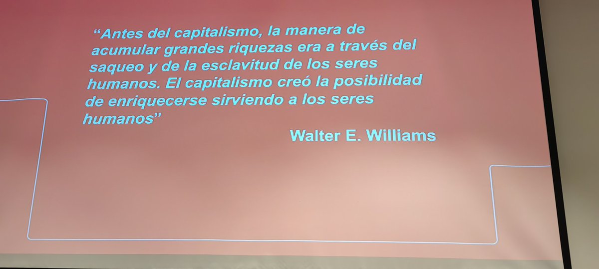 De la conferencia de <a href="/JuanDaCastano/">Juan David Castaño A</a>, vicepresidente de Fortalecimiento Empresarial de la <a href="/camaracomerbog/">Cámara de Comercio de Bogotá</a>, quien por cierto y a mucho orgullo es Externadista, me impresionó su conocimiento, experiencia, y en especial su claridad sobre la importancia del sector empresarial no solo
