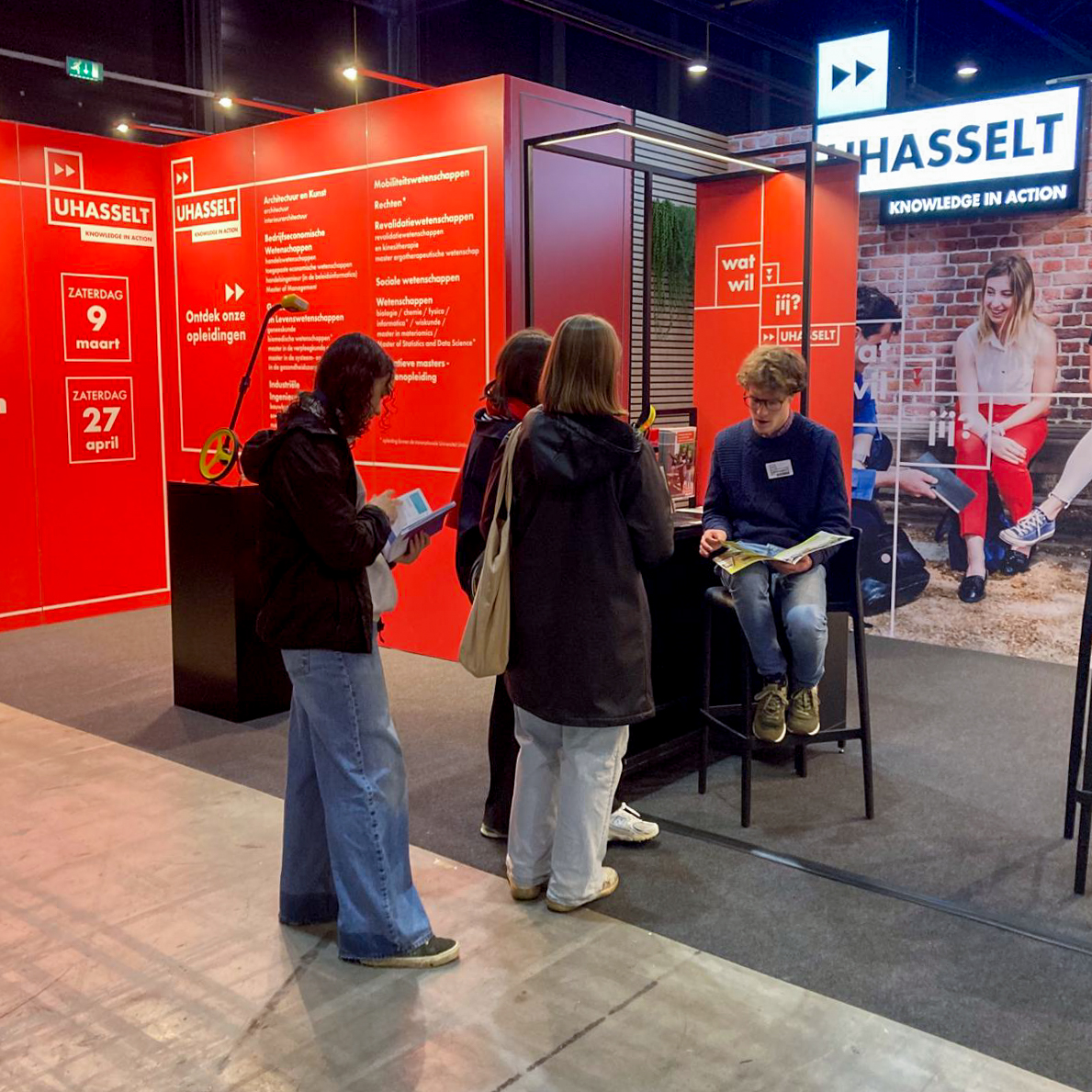 uhasselt's tweet photo. Mooie eerste dag al vandaag op de #SIDin in Kortrijk. Nog tot en met zaterdag kunnen studiekiezers aan onze stand terecht voor alle info over studeren aan #UHasselt. Zin in! https://t.co/uJdanF6PEd