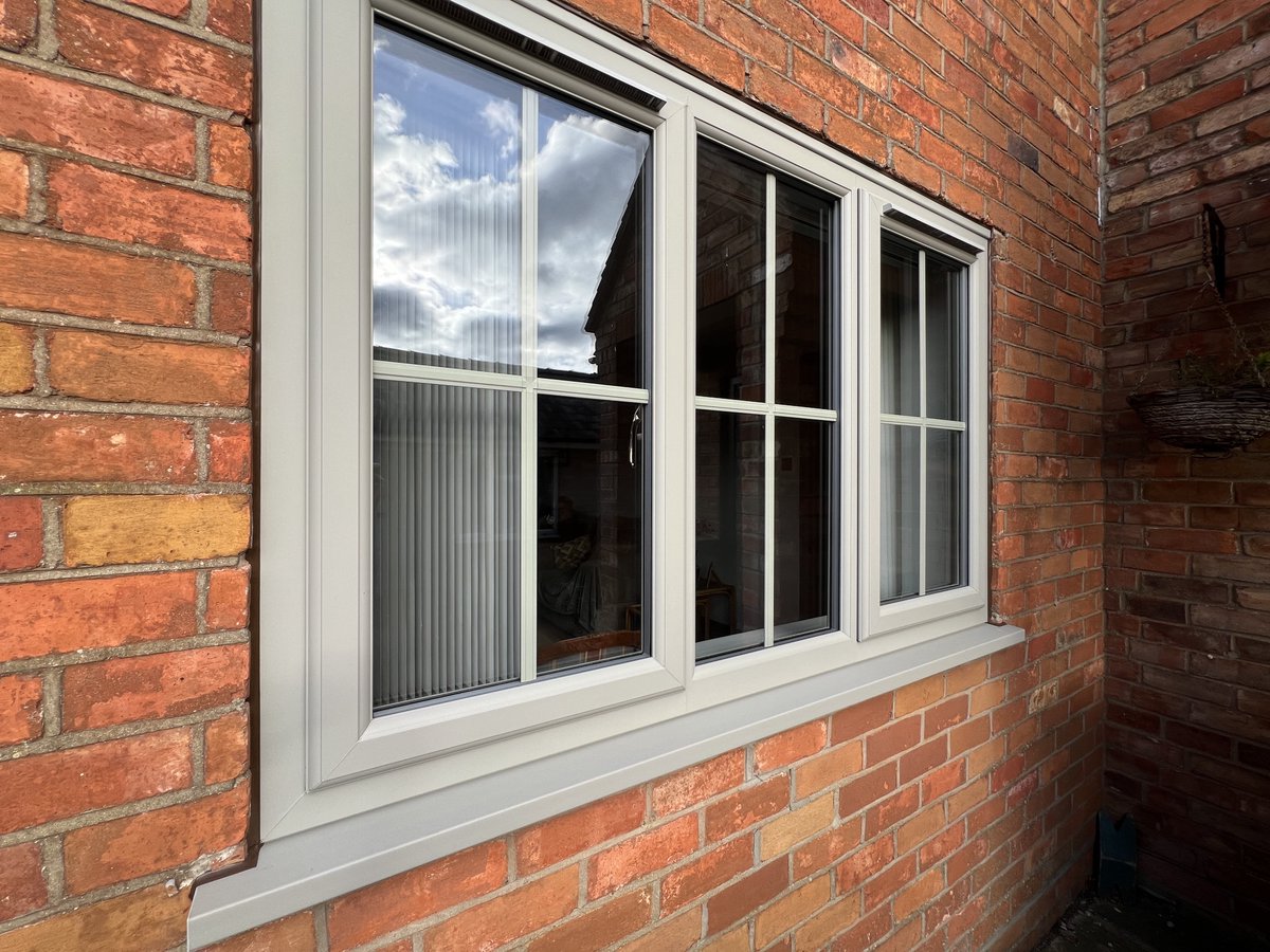 We are delighted to showcase this stunning recent home transformation. Our team installed these beautiful sage green windows and a composite front door. 💚🏡 

Browse our range 👇
jacksonwindows.co.uk/windows-landin…

#hometransformation #doubleglazing #sagegreen #compositedoor
