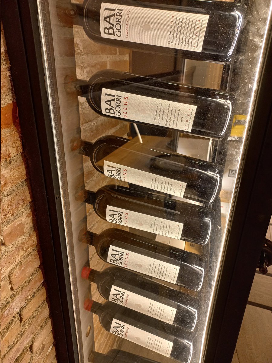 TomakyCT's tweet image. Cargador de botellas Baigorri, diana al paladar @BodegasBaigorri  #wine