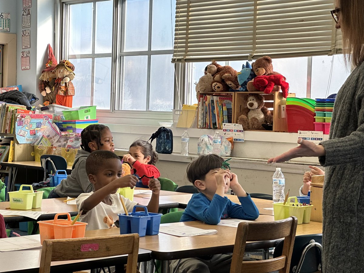 Back at California Avenue School, spreading the joy of reading to Ms. Sorgie's kindergarten class. 📚 Honored to share my love of books and reading aloud with these young minds. #WorldReadAloudDay2024 <a href="/CASCougars/">California Avenue</a> <a href="/UniondaleUFSD/">UUFSD District</a> #itsnotastick
