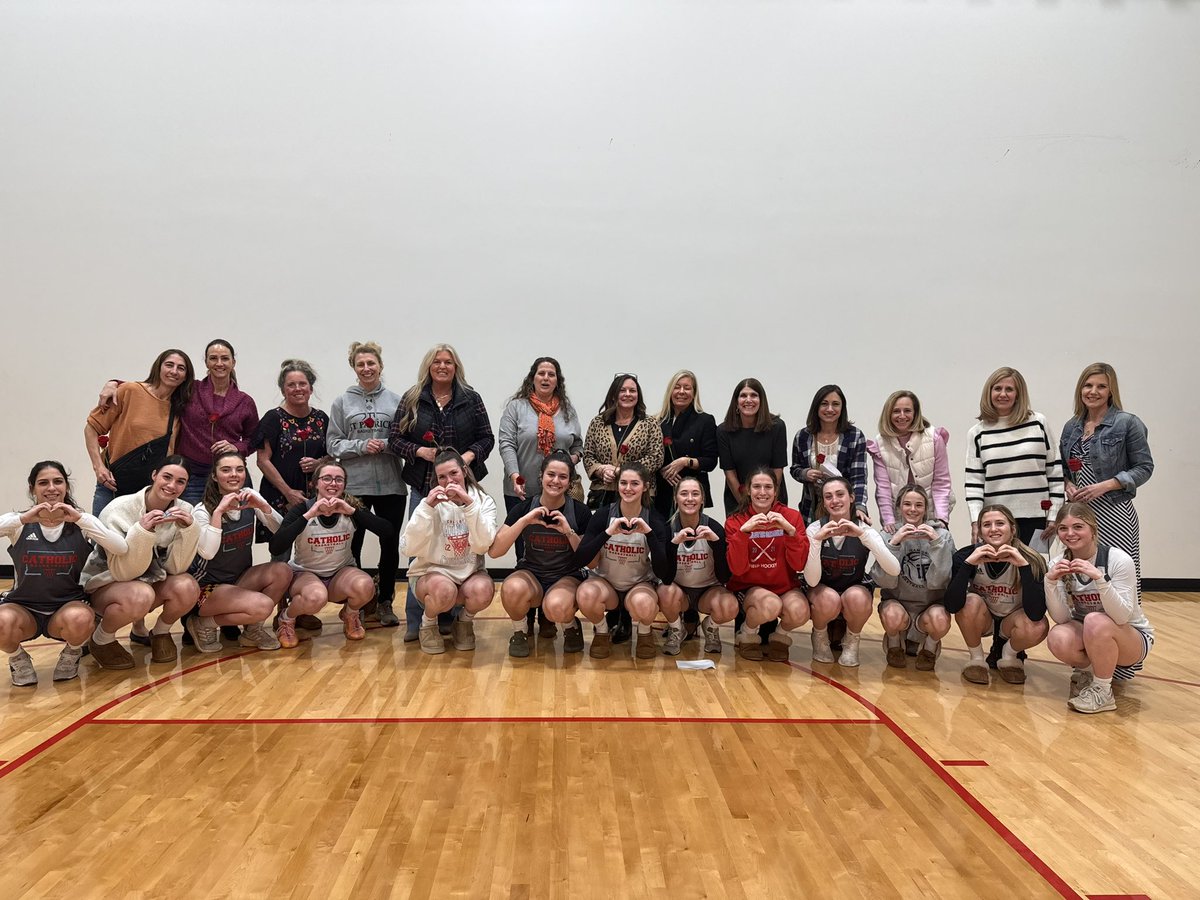 Yesterday we spent some time with our mamas! 💕
This day is always so special for all of our girls, being able to give our moms the appreciation for all they do for us Thank you Cougar moms, we LOVE you all so much 🫶🏼