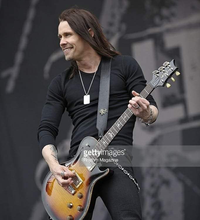 DeborahHuberty's tweet photo. Good afternoon 🎶 Have a great Thursday 🤘💥
© Joby Sessions 
#MylesKennedy #AlterBridge https://t.co/dKewU5HMkb