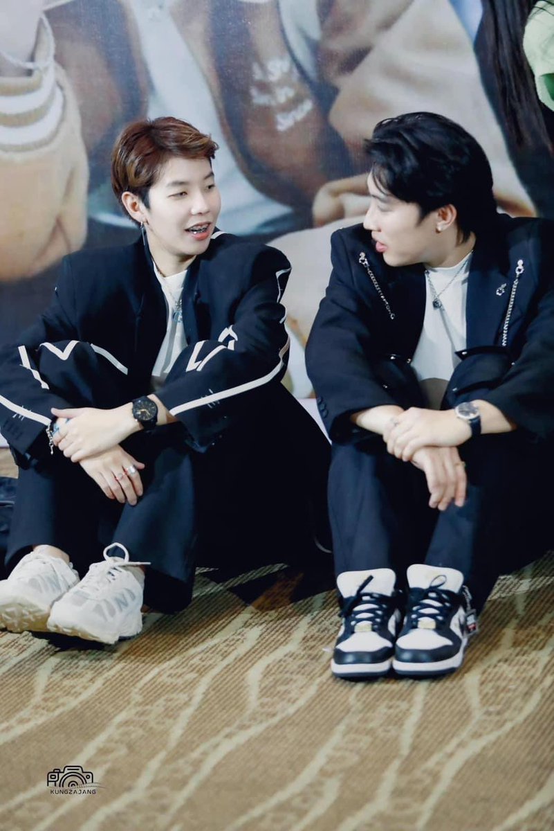 chabakaeo04's tweet photo. คุณสองคนยังเป็นความสุขของเราเสมอนะ #รายการแฉxนุ๊กปาย https://t.co/58VAtyofN9
