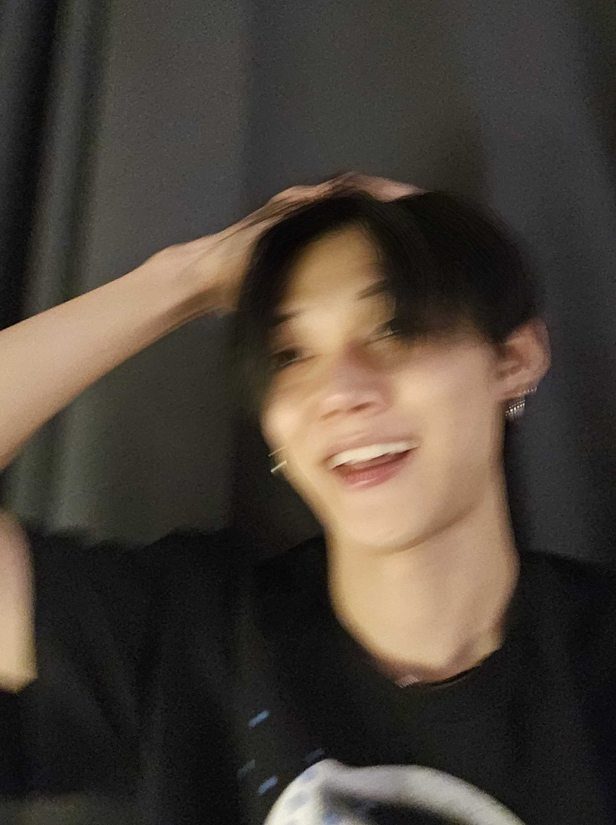 inarzzn's tweet photo. 모아들이 스포 알아채고 난 후 연준이 ㅋㅋㅋㅋ https://t.co/4swM23oGo0