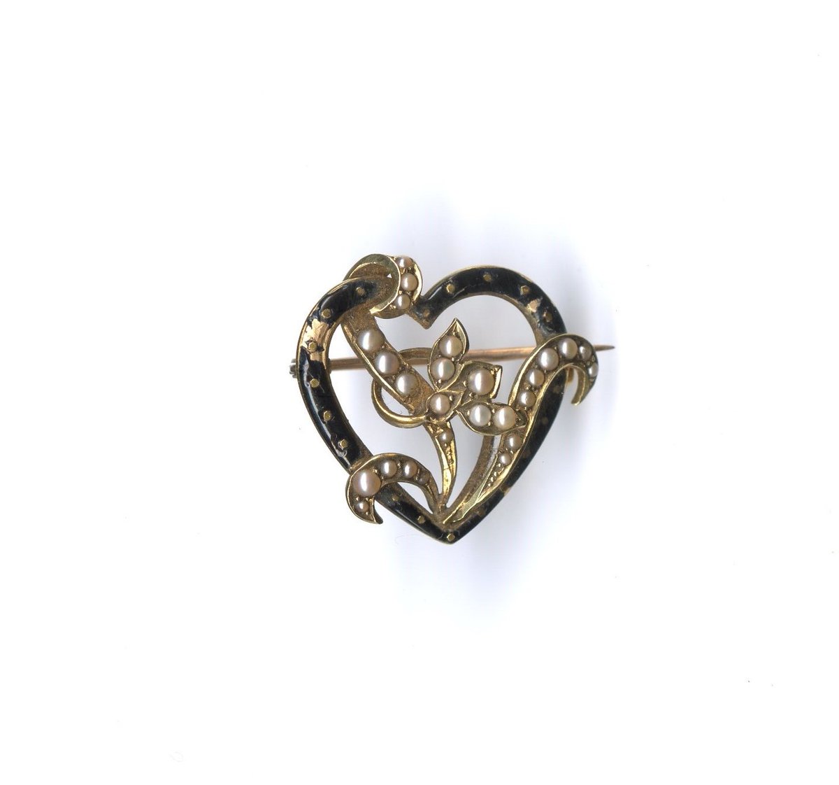 Happy St Valentine’s Day St Valentine’s Day is a centuries old tradition held on 14th February each year where you are encouraged to send messages of love and/or tokens to those who have captured your heart. #ValentinesDay #museum #collection