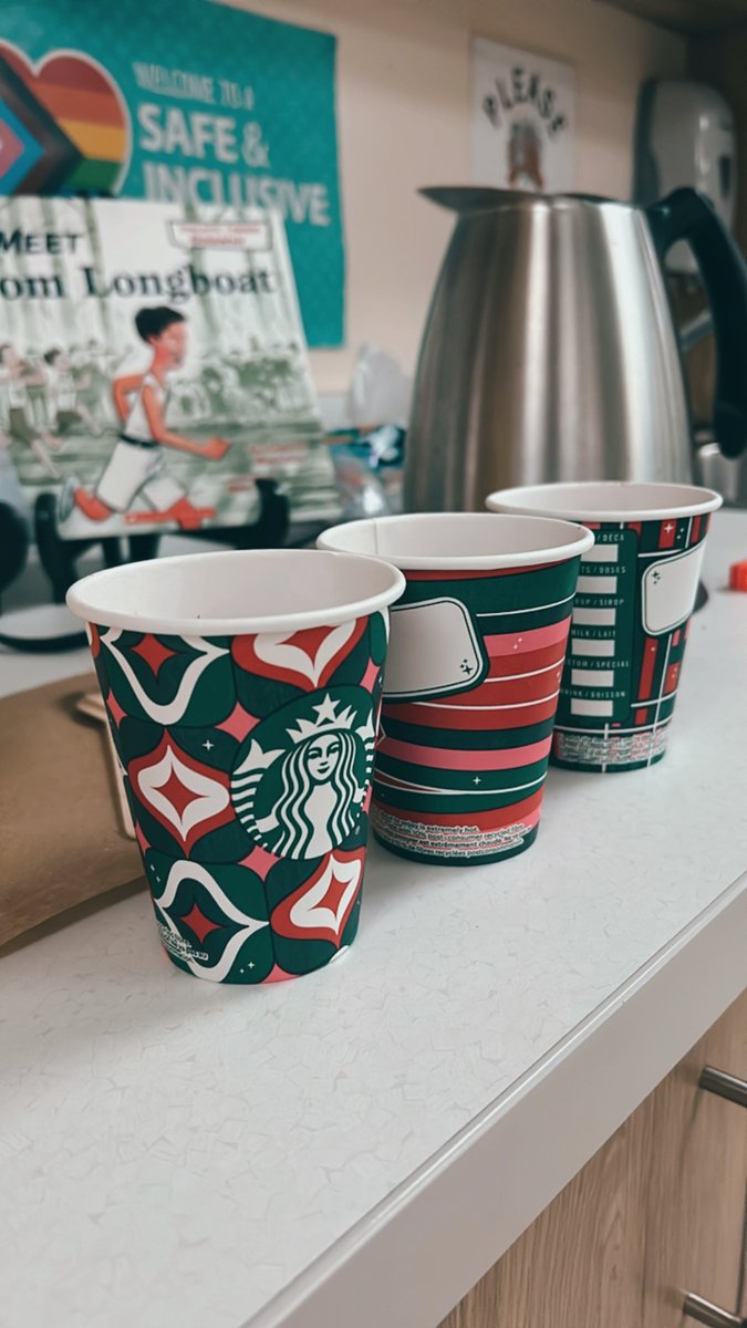 bw_RETSD's tweet image. Ms.Hando’s class kicked off I love to read month by having a “Starbooks” themed book tasting party! Students got to explore and choose their good fit books for their lit circles .@RETSDschools