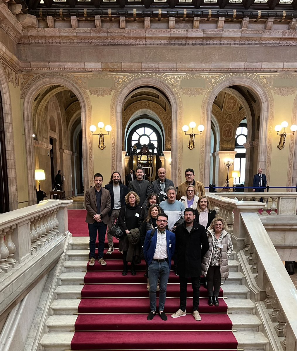 adriaguevara_'s tweet photo. Aquest matí ens hem reunit amb el comitè d’empresa de VENCA. 

Des del grup parlamentari d’ERC seguim de prop la situació de l’empresa després de l’anunci de tancament de fa unes setmanes, i ens hem posat a disposició per treballar conjuntament iniciatives al @parlamentcat. https://t.co/Gg7zNy5pgR