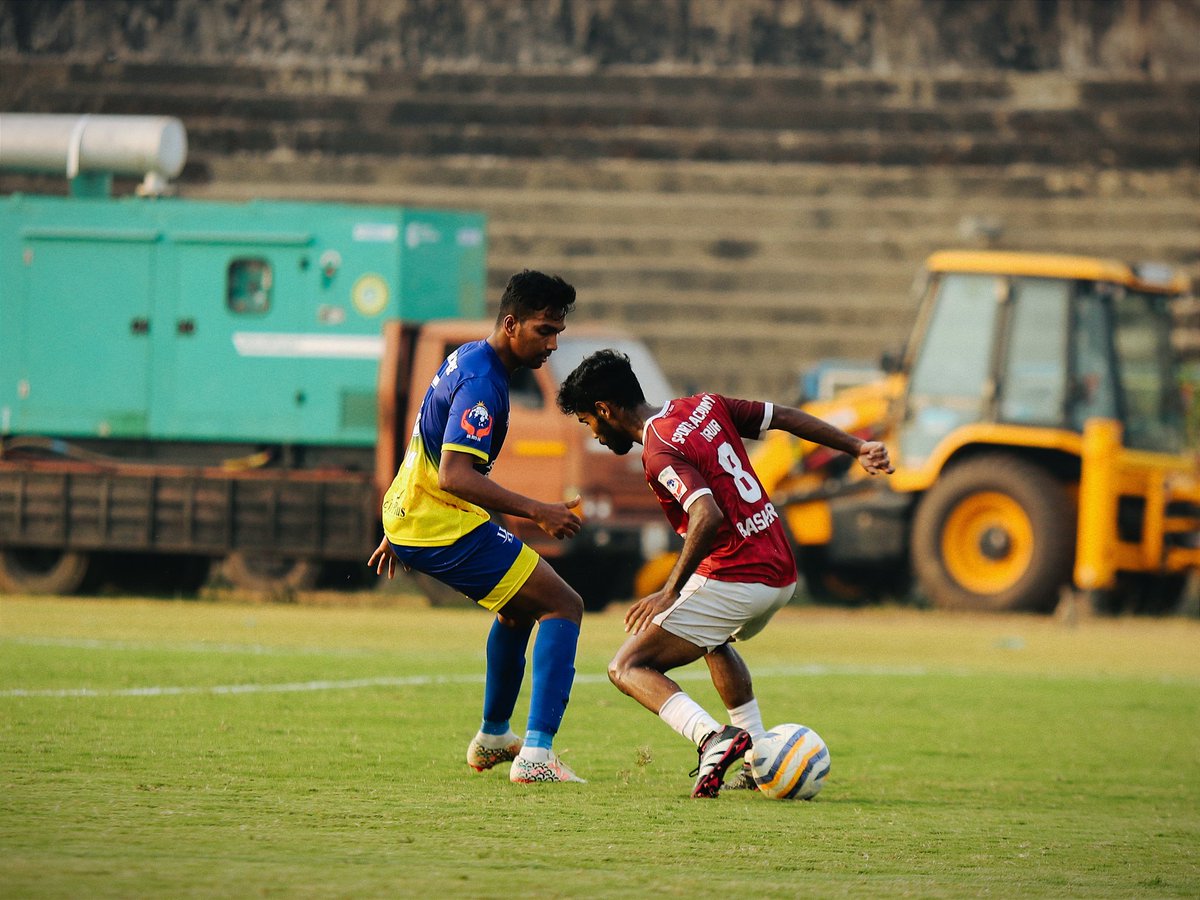 keralafa's tweet photo. ๐ SAT Tirur stuns the unbeaten Kerala Police with a sensational 2-0 victory in the first KPL semi-final!
A match full of twists and turns as SAT secures their spot in the finals. ๐โฝ๏ธ
#ScorelineKPL https://t.co/Hfg0oUr1wg