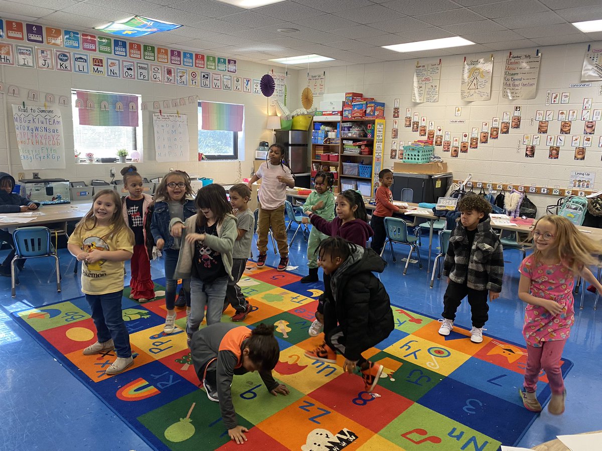 Elizabeth Fowlkes tweet media