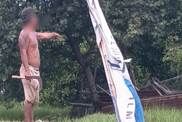 Yos_J_U's tweet photo. Ketemu bapak kekar penuh tato lagi,
di dekatin donk, bapaknya ramah seneng cerita, dan ndak marah kalau di grepe"...
suka dipijat juga :)
#sssttt
#LokasiSepiDanJauhdlDariKeramaian
kira" kalau teman" ketemu bapak kaya gini, mau diapaian bapaknya :) https://t.co/JpK1n5TwmK