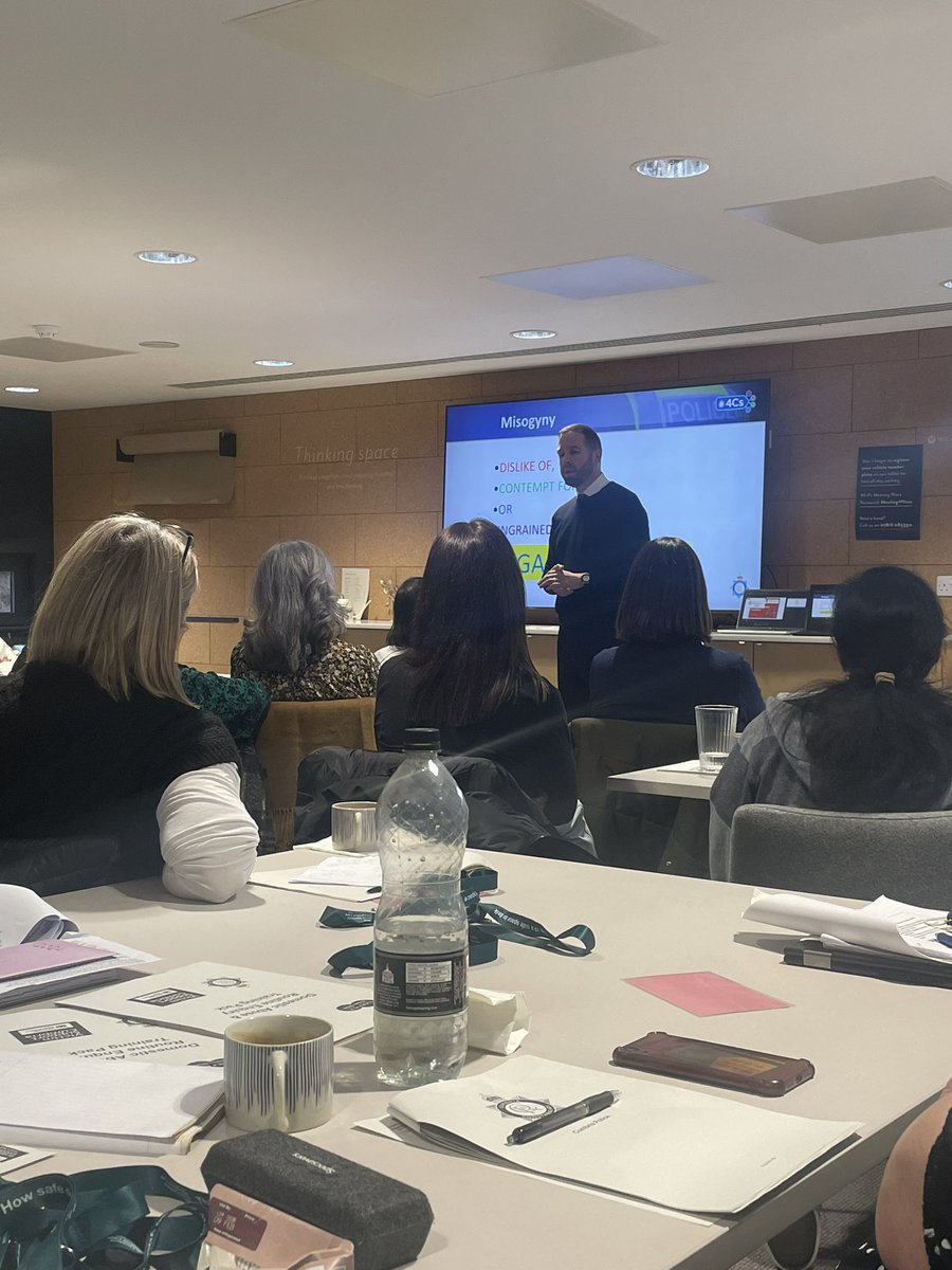 gemma_qi's tweet photo. Fantastic turnout and engagement today for @NCICNHS Domestic abuse and routine enquiry training supported by @AbuseCumbria @VictimSupport and @Cumbriapolice. Lots of great discussions and shared experiences https://t.co/1YQ9LjJYl9