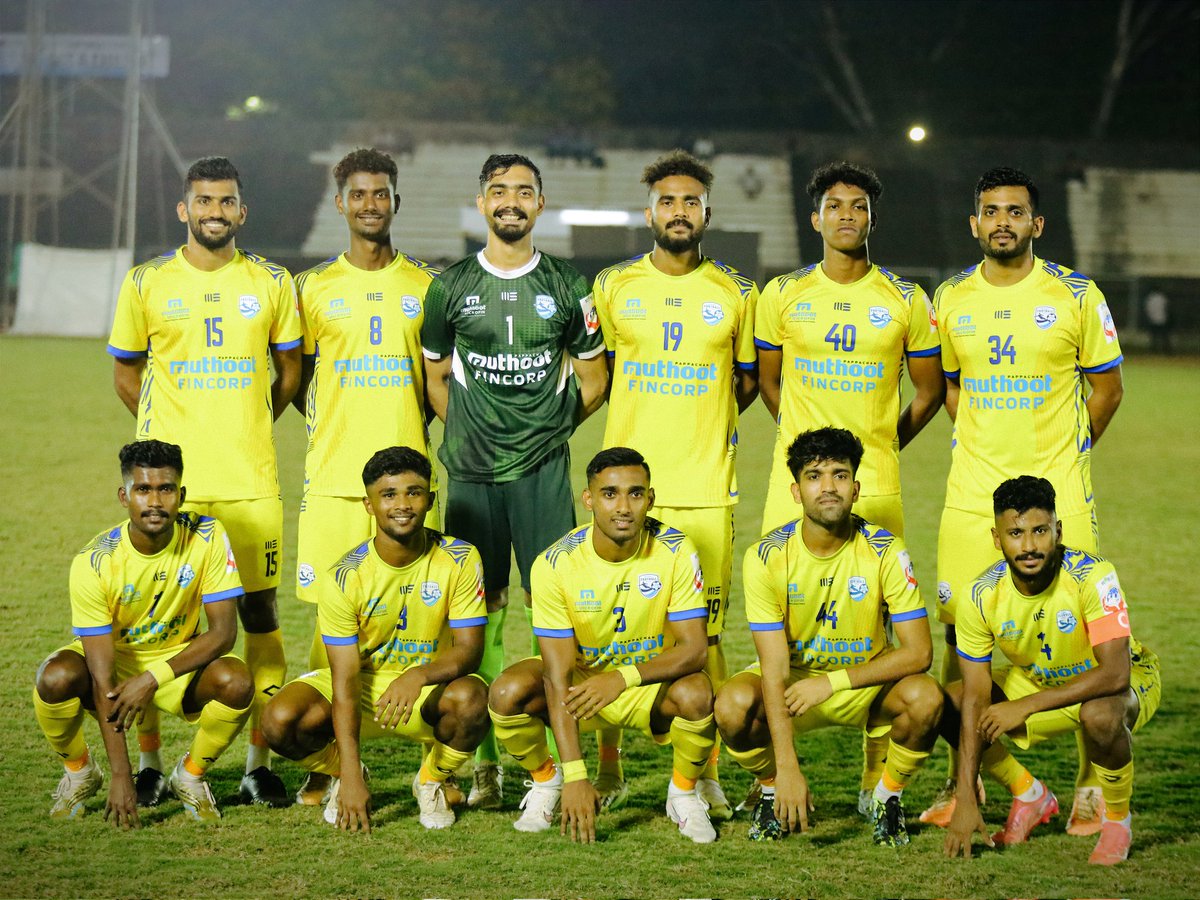 keralafa's tweet photo. ๐ฅ Excitement at its peak!
Kerala United FC holds a 1-0 lead against Muthoot FA at halftime in the Scoreline KPL Semi-Final 2. Who will secure their spot in the finals? ๐โฝ๏ธ
#ScorelineKPL https://t.co/1FDiLBx0yZ