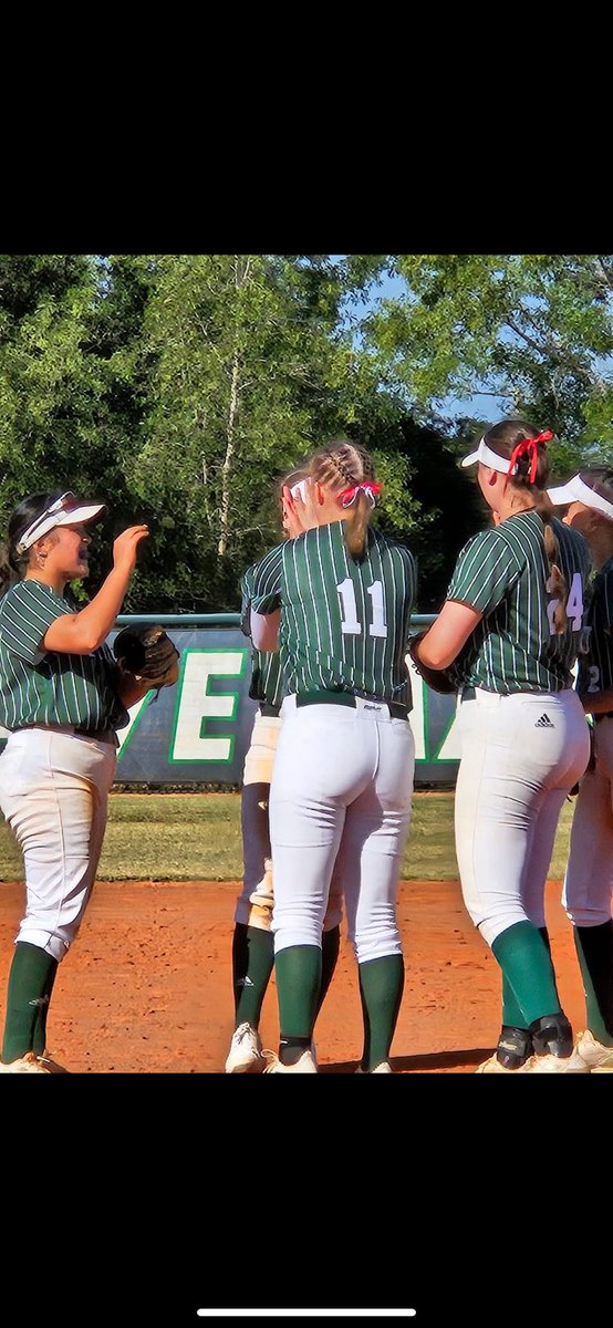 FNUSOFTBALL's tweet photo. FNU Softball opened up their 2024 NAIA season showcasing their new Uni’s and winning a doubleheader sweep on the road at Ave Maria. The team played tough in winning two tough and well played games by both teams by scores of 2-1 and 6-4. FNU Strong! 🥎💪🔥 https://t.co/59VME8ei5T