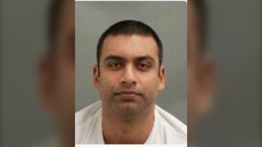 #BREAKING: Suspect who allegedly posed as SickKids canvasser charged.
toronto.ctvnews.ca/suspect-who-al…