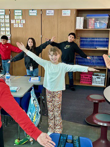 CulverLCISD's tweet photo. 4th grade is practicing their acute, obtuse, and right angles with some angle aerobics! #LamarCISDMath #MathChallenge #AngleTime https://t.co/HLwbHJamWB
